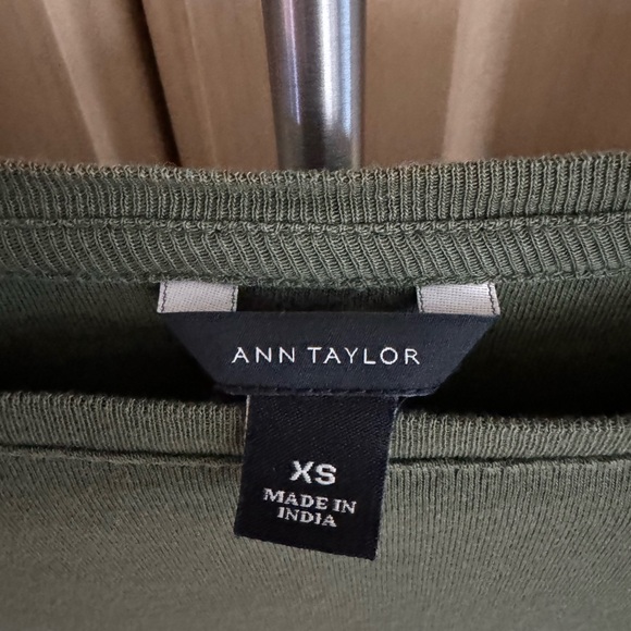 Ann Taylor boat neck 3/4 sleeve tee XS - Picture 3 of 3
